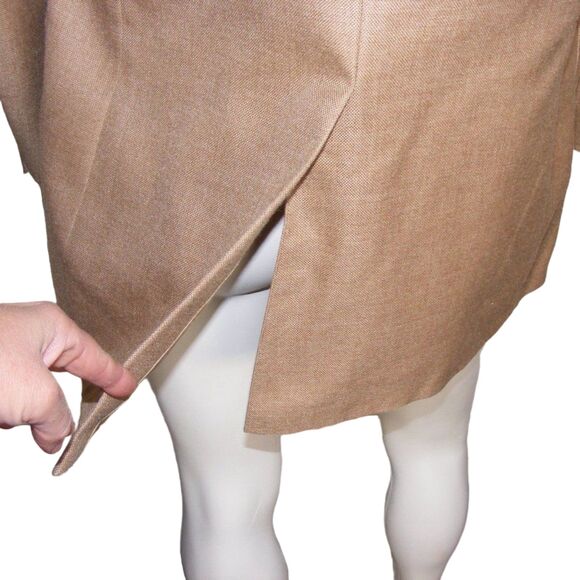 Vintage LANVIN Sports Coat, 45/46, Khaki, 2 button, Patch pockets, Logo lining - Picture 5 of 13